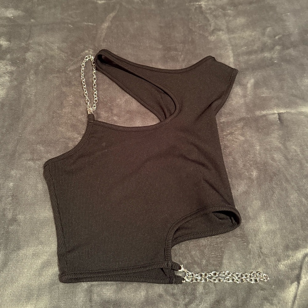 SHEIN Black Asymmetrical Crop Top with Chain Detail